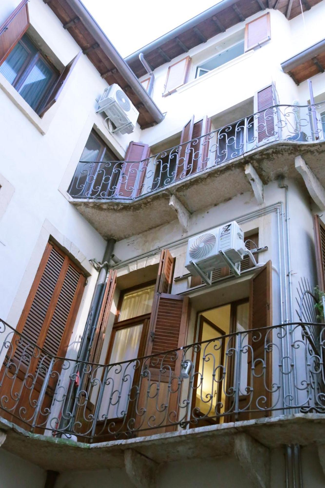 Dimora San Fermo 11 Apartment Verona Ngoại thất bức ảnh